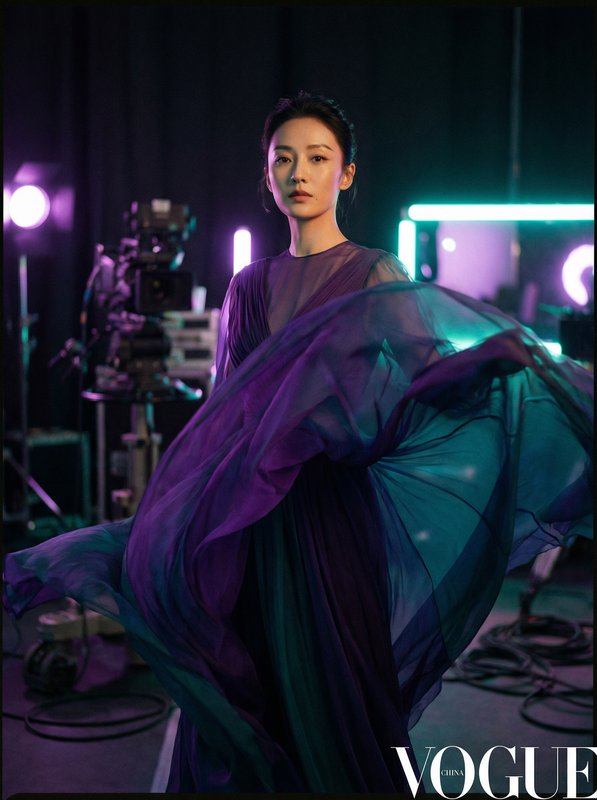 窗边做爱美少女写真视频拍摄